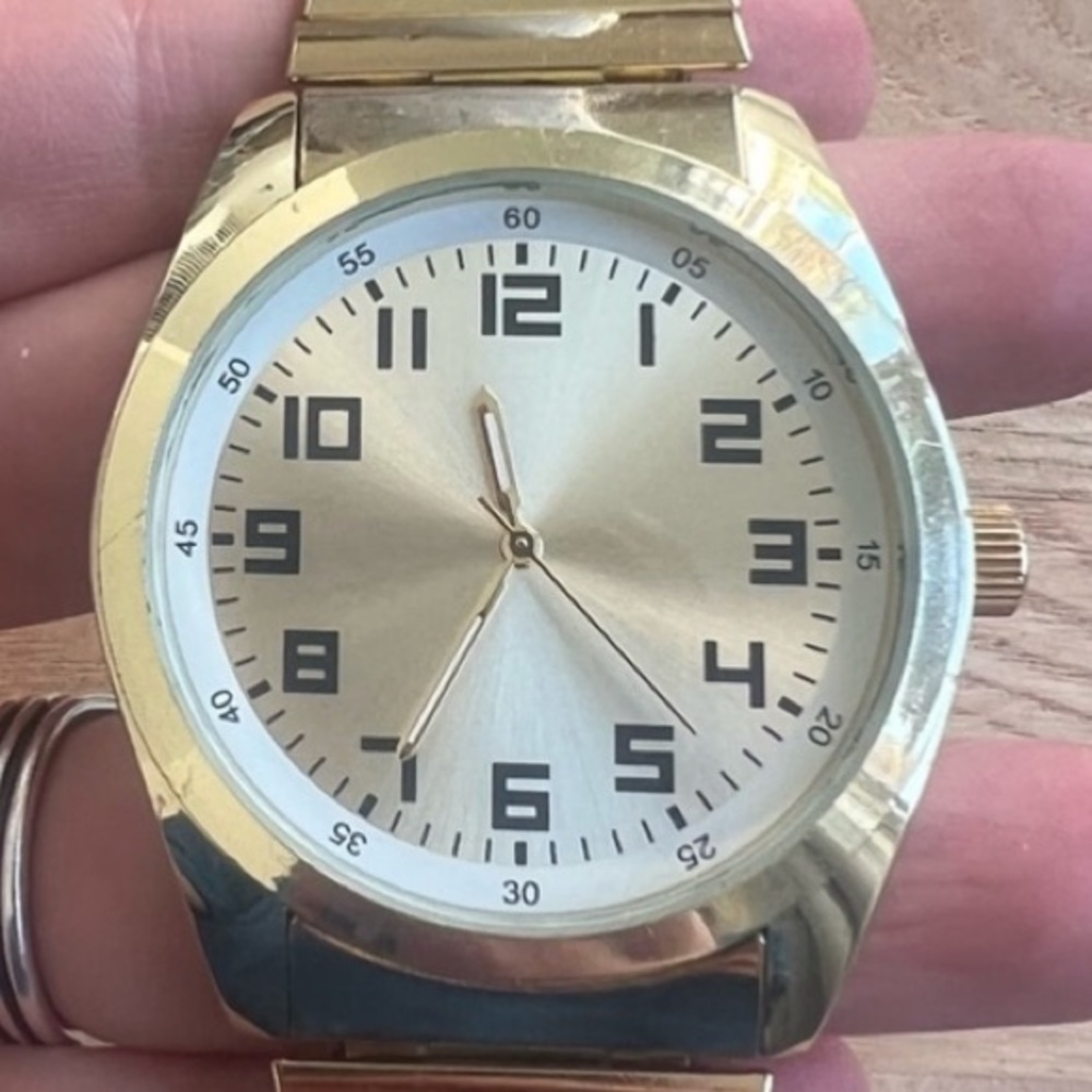 Unbranded mens gold tone expansion band dress watch NEW BATTERY